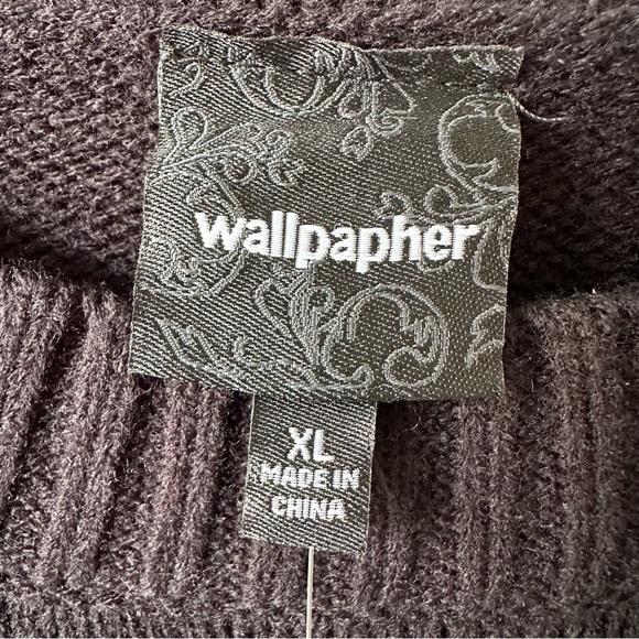 Wallpapher Black and White Crewneck Sweater Skull Design - Picture 7 of 11